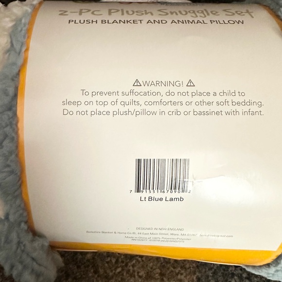 Berkshire Cuddly Buddies Plush Cozy Blanket Set with Cozy Animal Snuggle Pillow - Picture 14 of 15